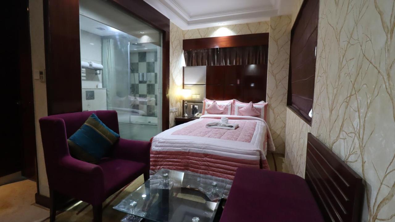 Skycity Hotel Gurgaon Exterior foto