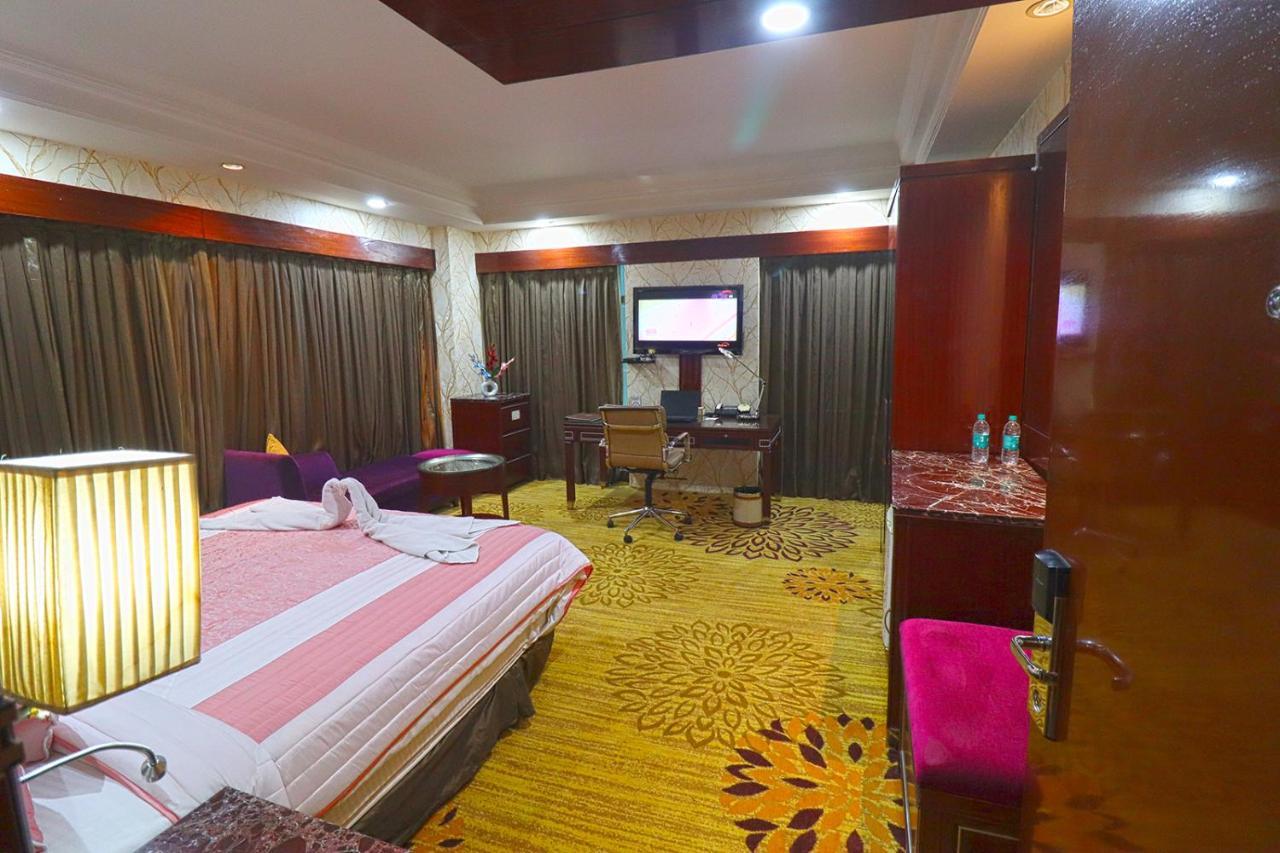 Skycity Hotel Gurgaon Exterior foto
