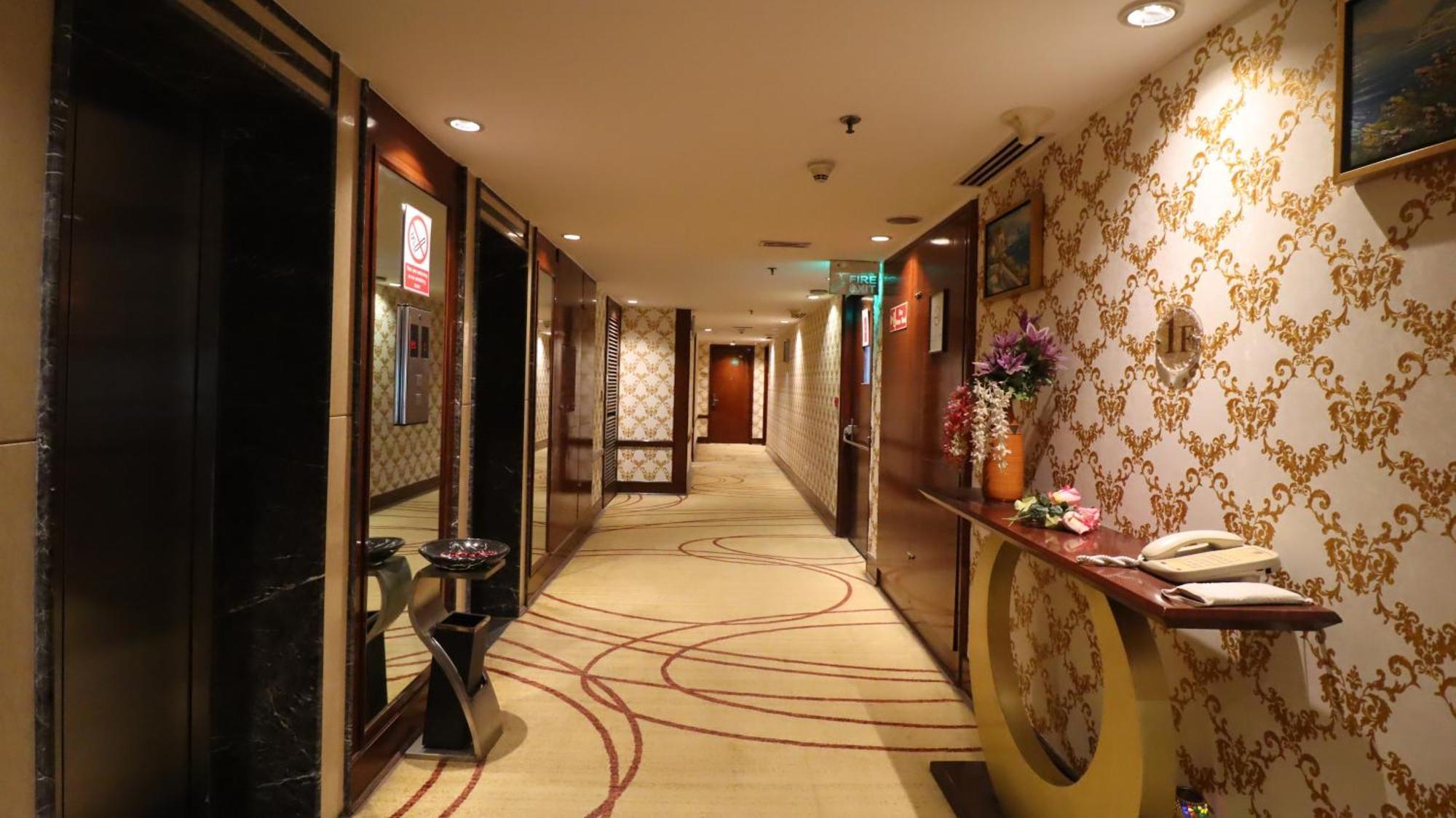 Skycity Hotel Gurgaon Exterior foto